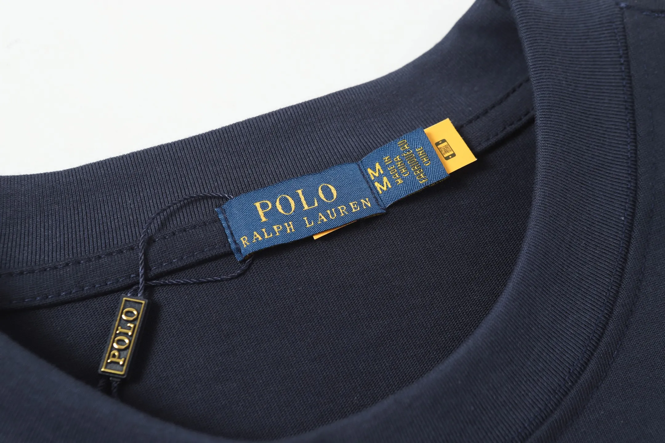 P130 Style number: A007 [Ralph Lauren classic classic printed round neck basic short sleeves] ✅270g double yarn fabric, custom woven and dyed threads ✅Original stickers Scan the QR code to enter the official website ✅Large version, loose and stylish, can wear up to 210 pounds Color: black, white, navy blue, dark gray, light gray Size: S-XL